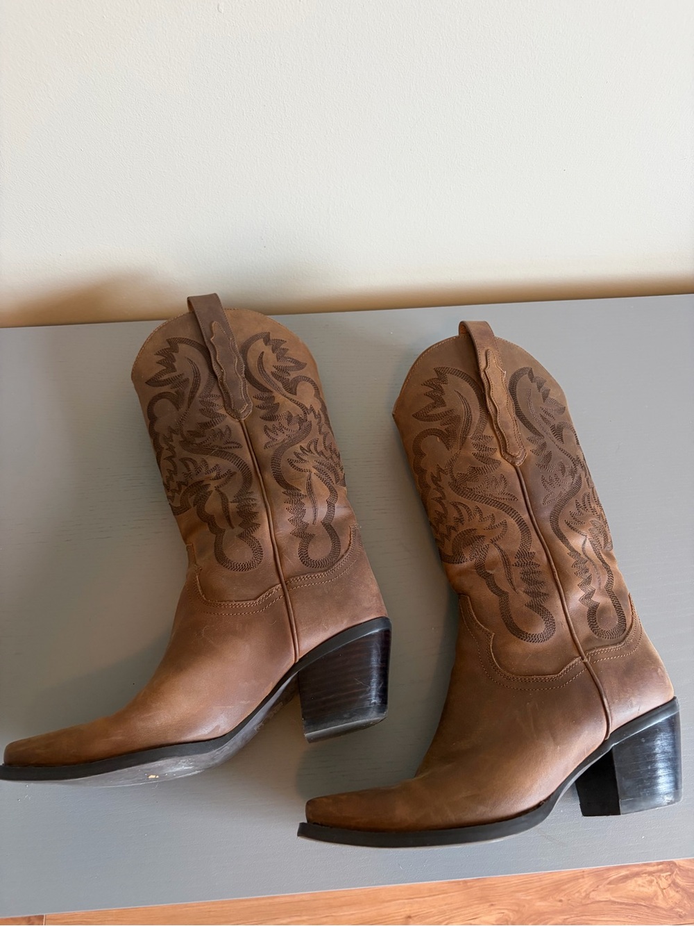 Classic Brown Leather Western Cowboy Boots - Women